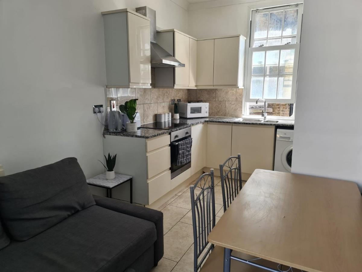 "Bright & Spacious" 3 Bedroom Flat By Kings Cross, St Pancras Station!!!!64 Londra Exterior foto