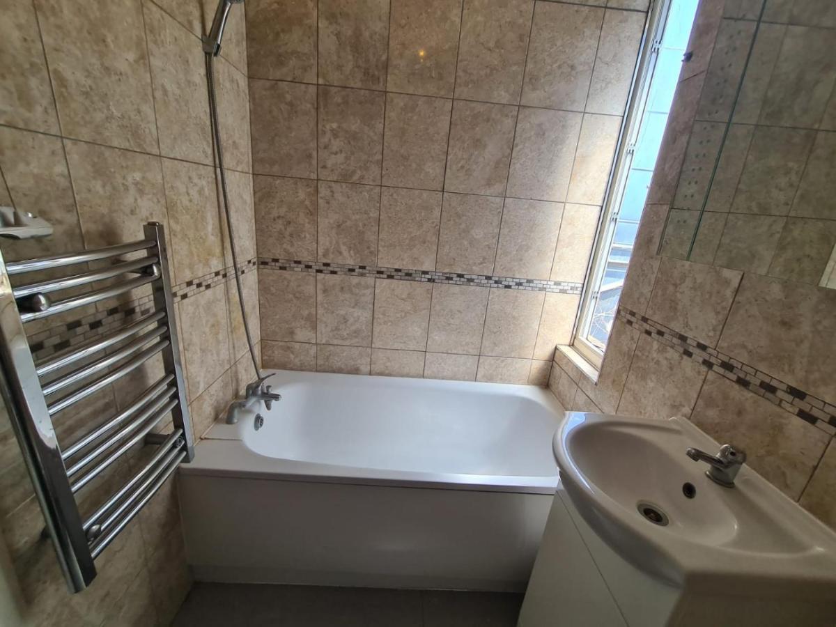 "Bright & Spacious" 3 Bedroom Flat By Kings Cross, St Pancras Station!!!!64 Londra Exterior foto