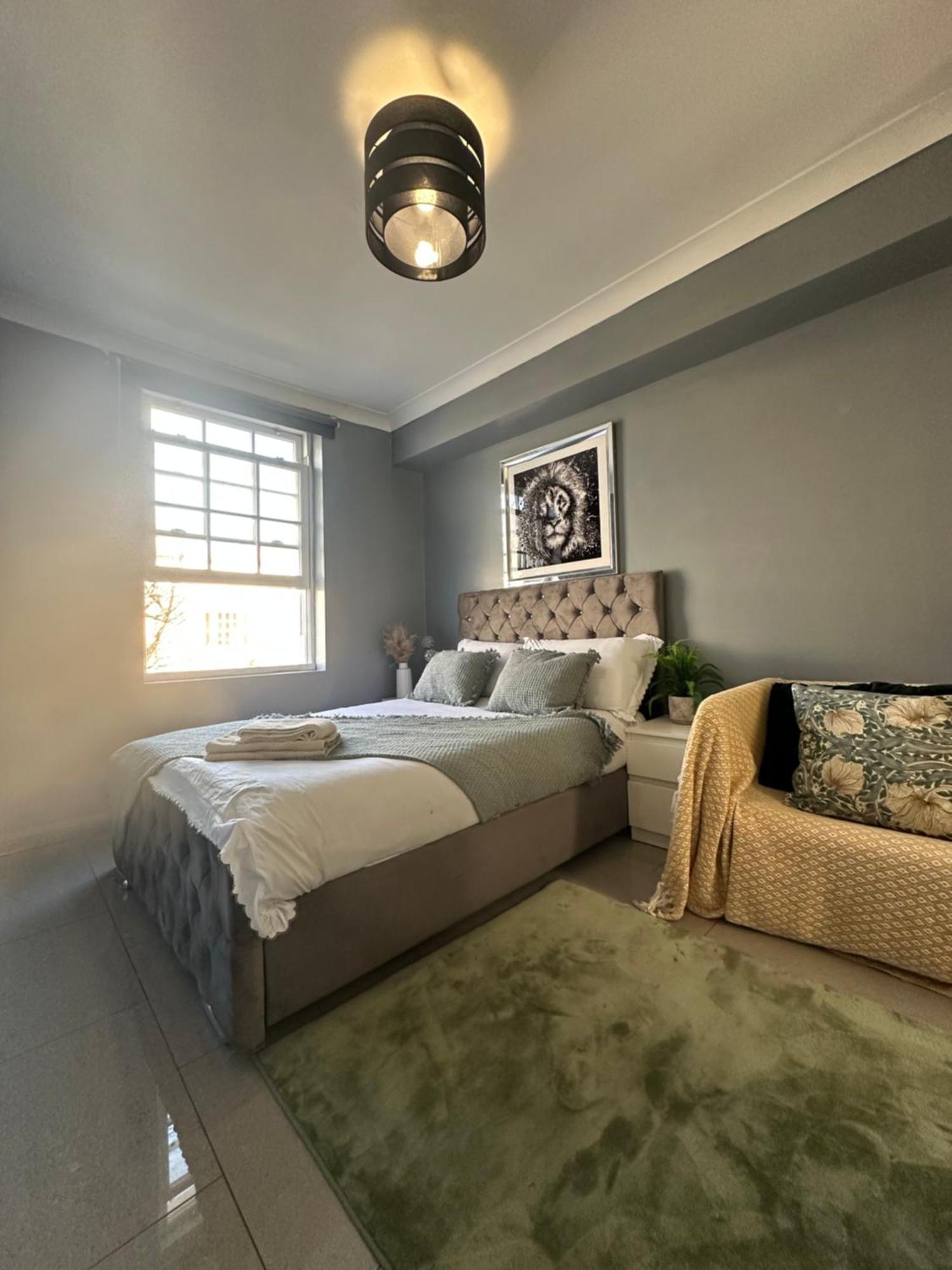 "Bright & Spacious" 3 Bedroom Flat By Kings Cross, St Pancras Station!!!!64 Londra Exterior foto