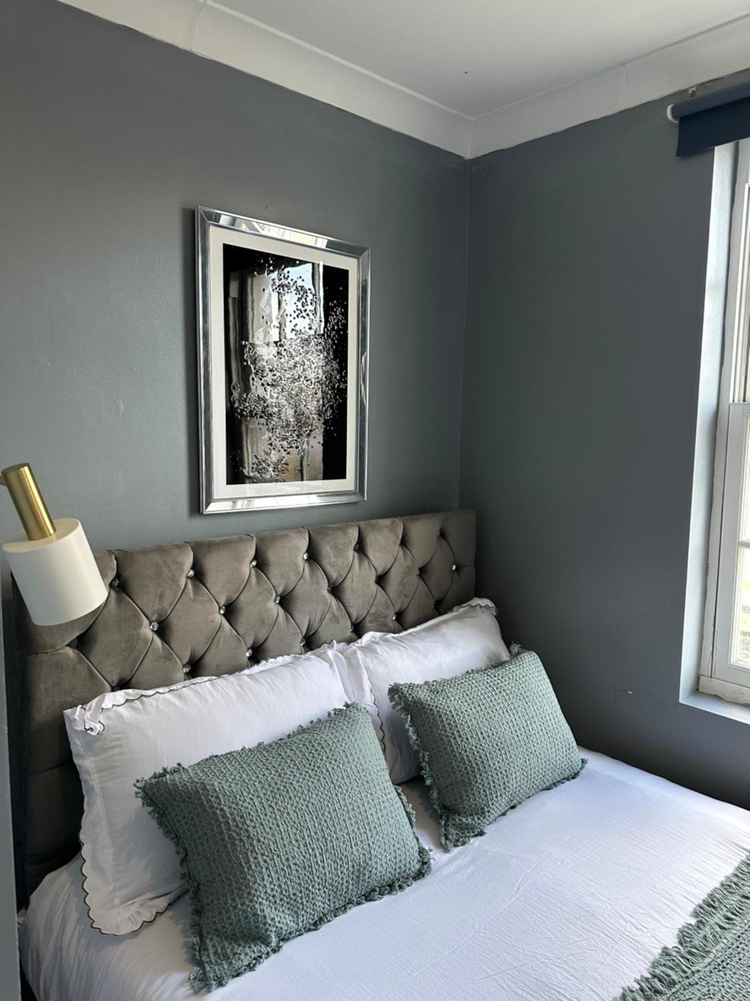 "Bright & Spacious" 3 Bedroom Flat By Kings Cross, St Pancras Station!!!!64 Londra Exterior foto
