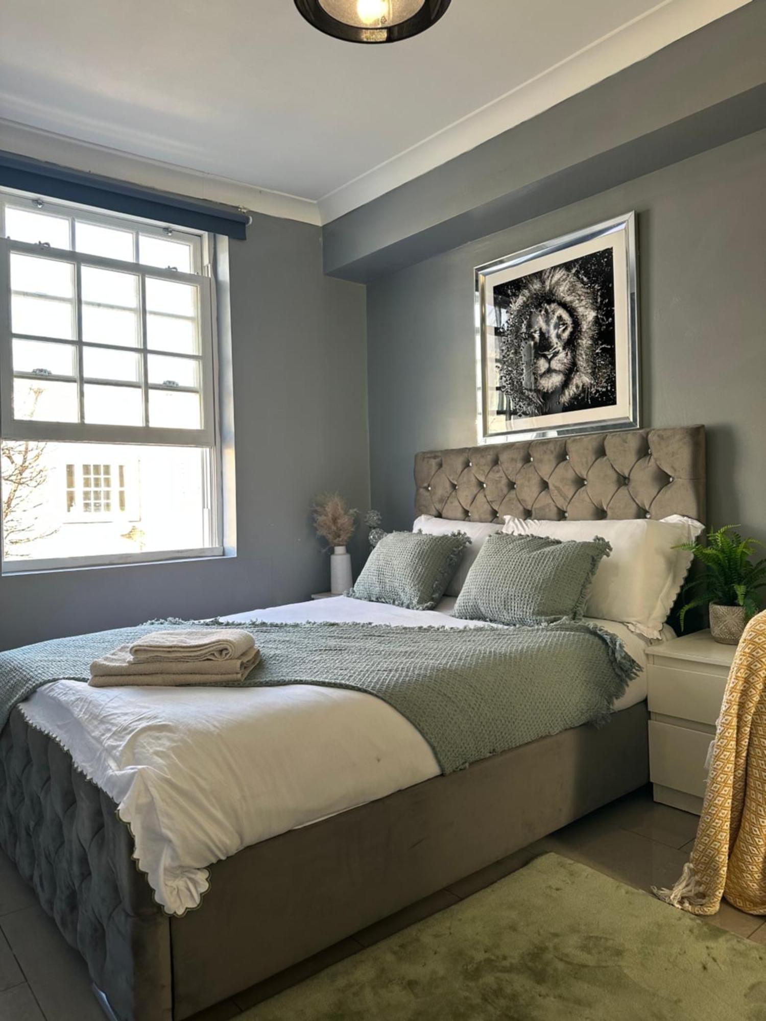 "Bright & Spacious" 3 Bedroom Flat By Kings Cross, St Pancras Station!!!!64 Londra Exterior foto