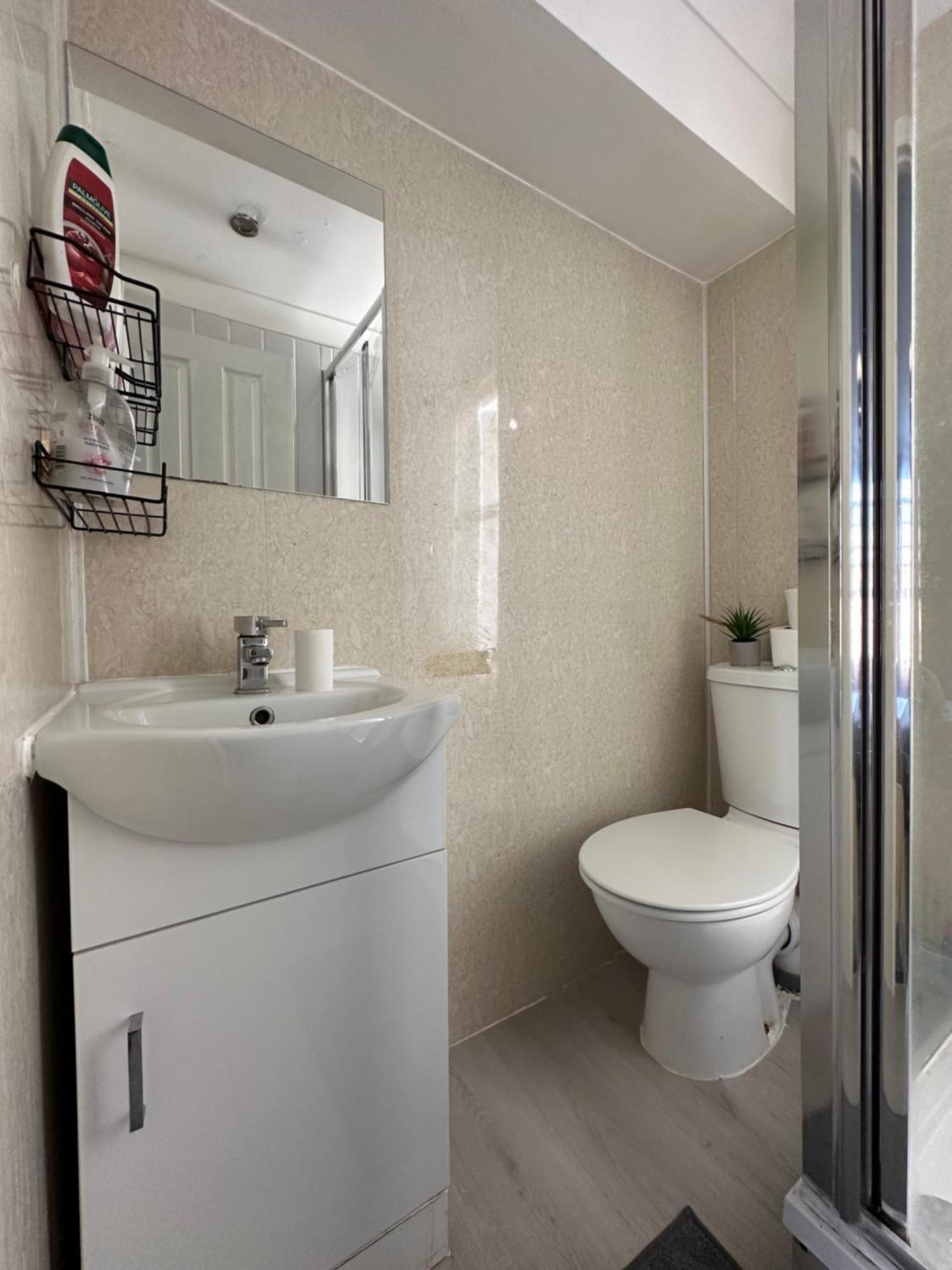 "Bright & Spacious" 3 Bedroom Flat By Kings Cross, St Pancras Station!!!!64 Londra Exterior foto