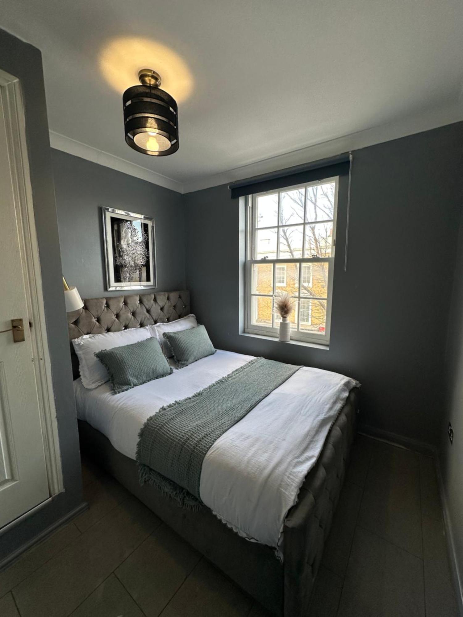 "Bright & Spacious" 3 Bedroom Flat By Kings Cross, St Pancras Station!!!!64 Londra Exterior foto
