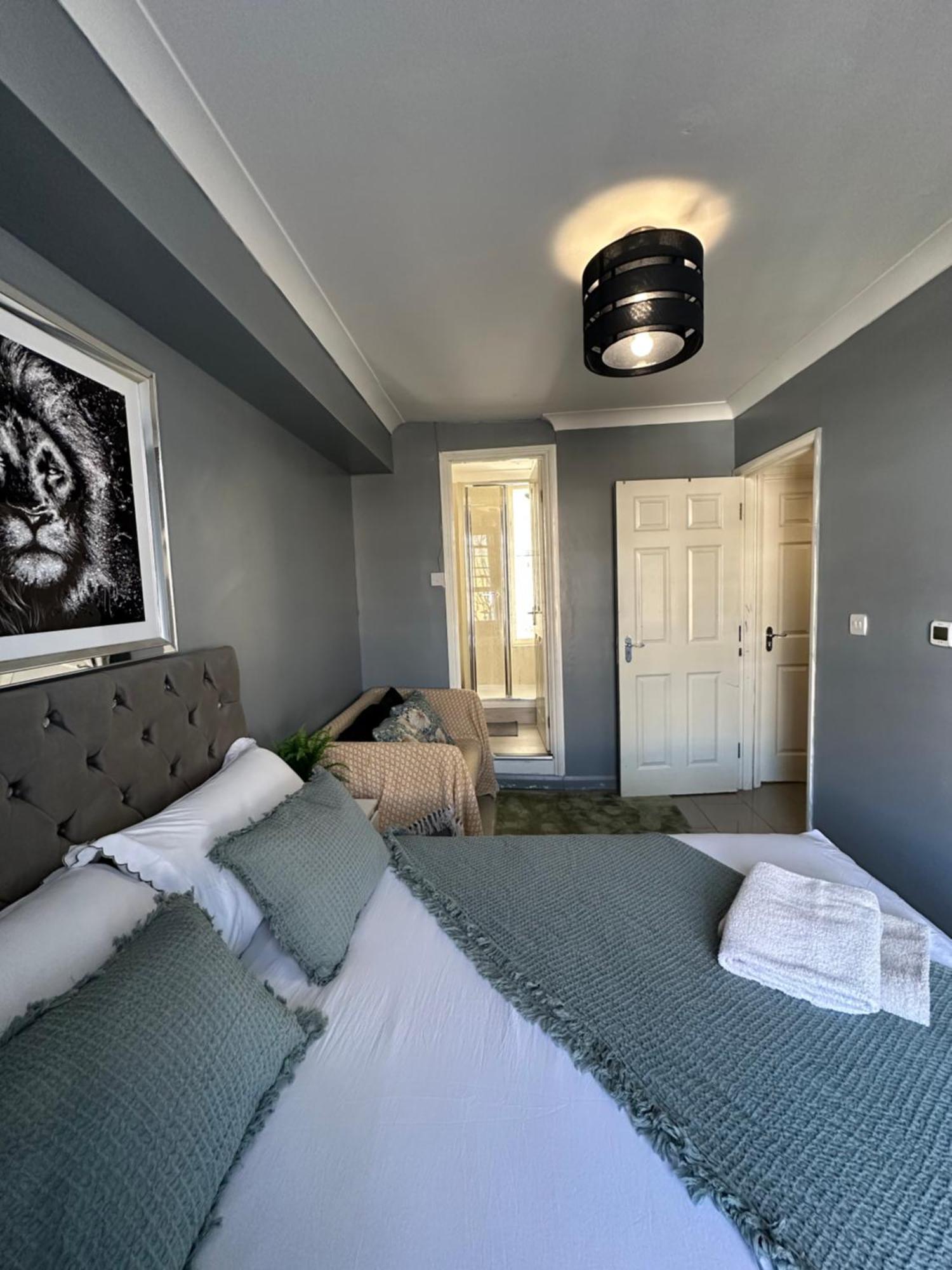 "Bright & Spacious" 3 Bedroom Flat By Kings Cross, St Pancras Station!!!!64 Londra Exterior foto