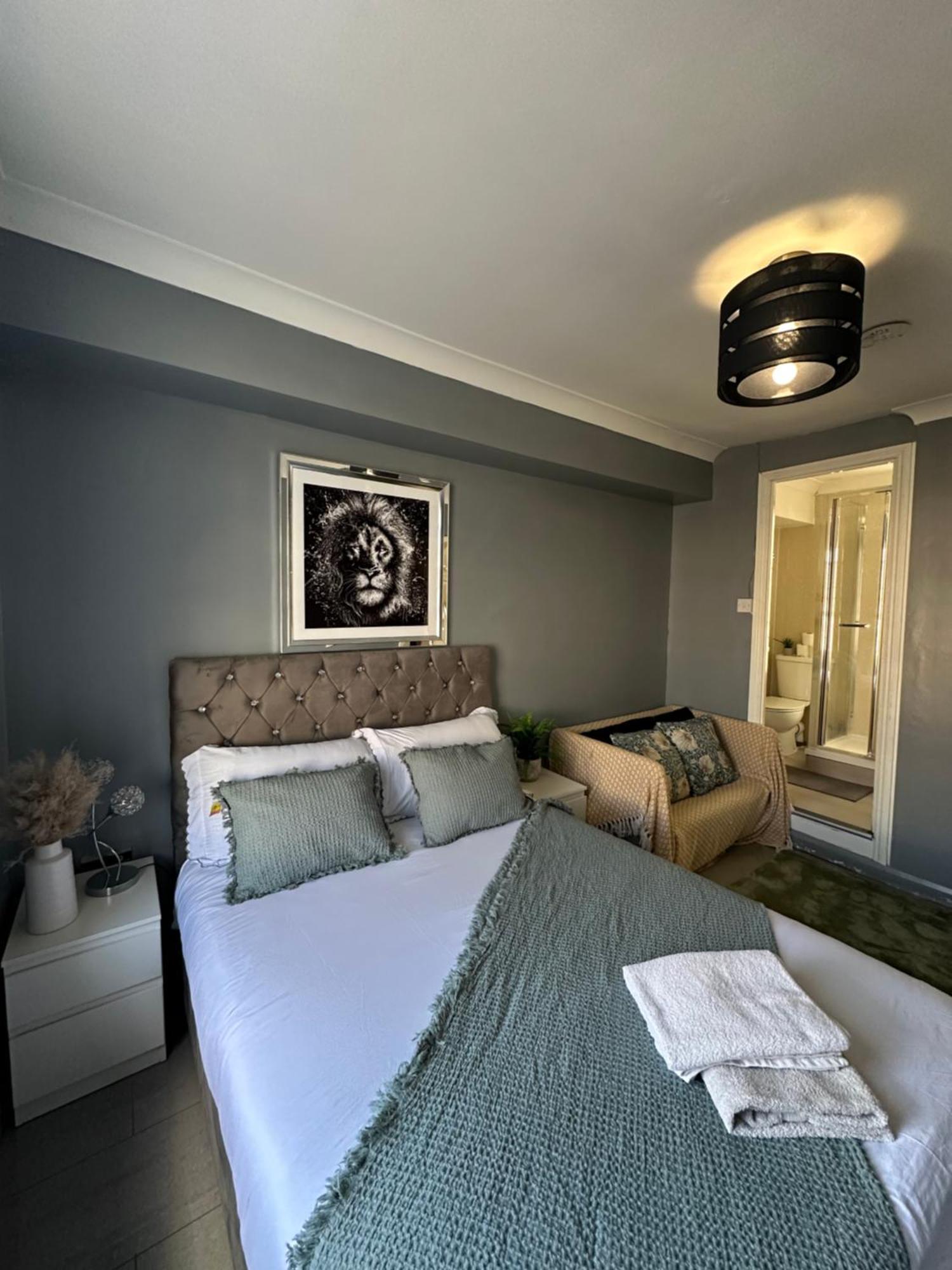 "Bright & Spacious" 3 Bedroom Flat By Kings Cross, St Pancras Station!!!!64 Londra Exterior foto