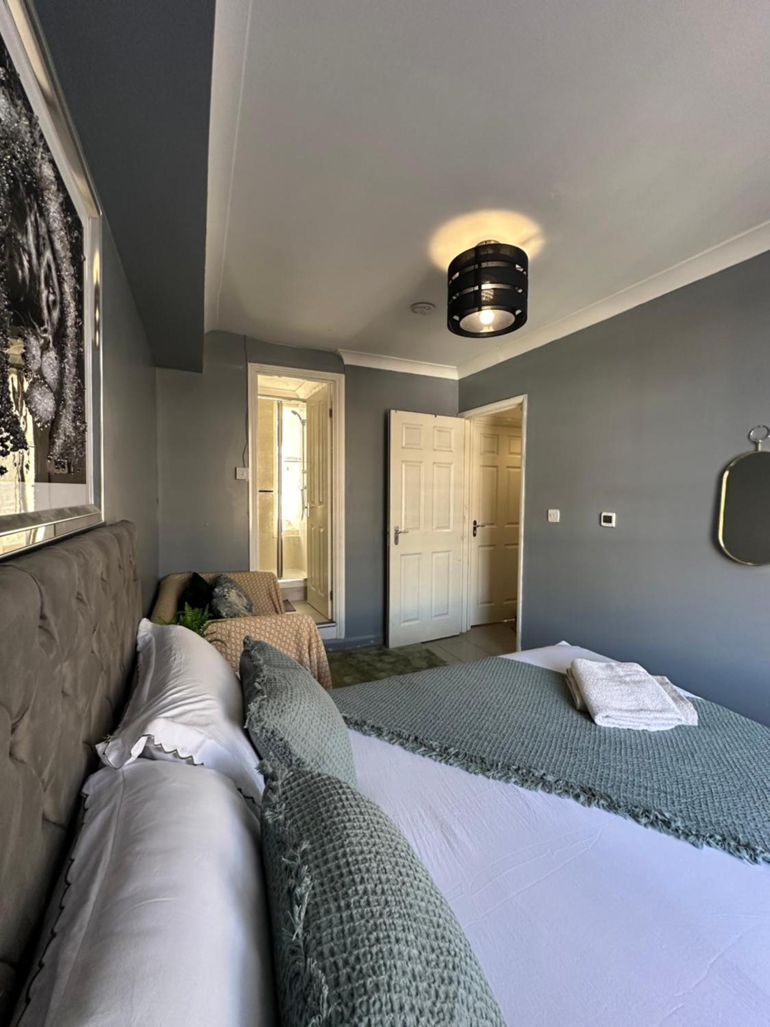 "Bright & Spacious" 3 Bedroom Flat By Kings Cross, St Pancras Station!!!!64 Londra Exterior foto