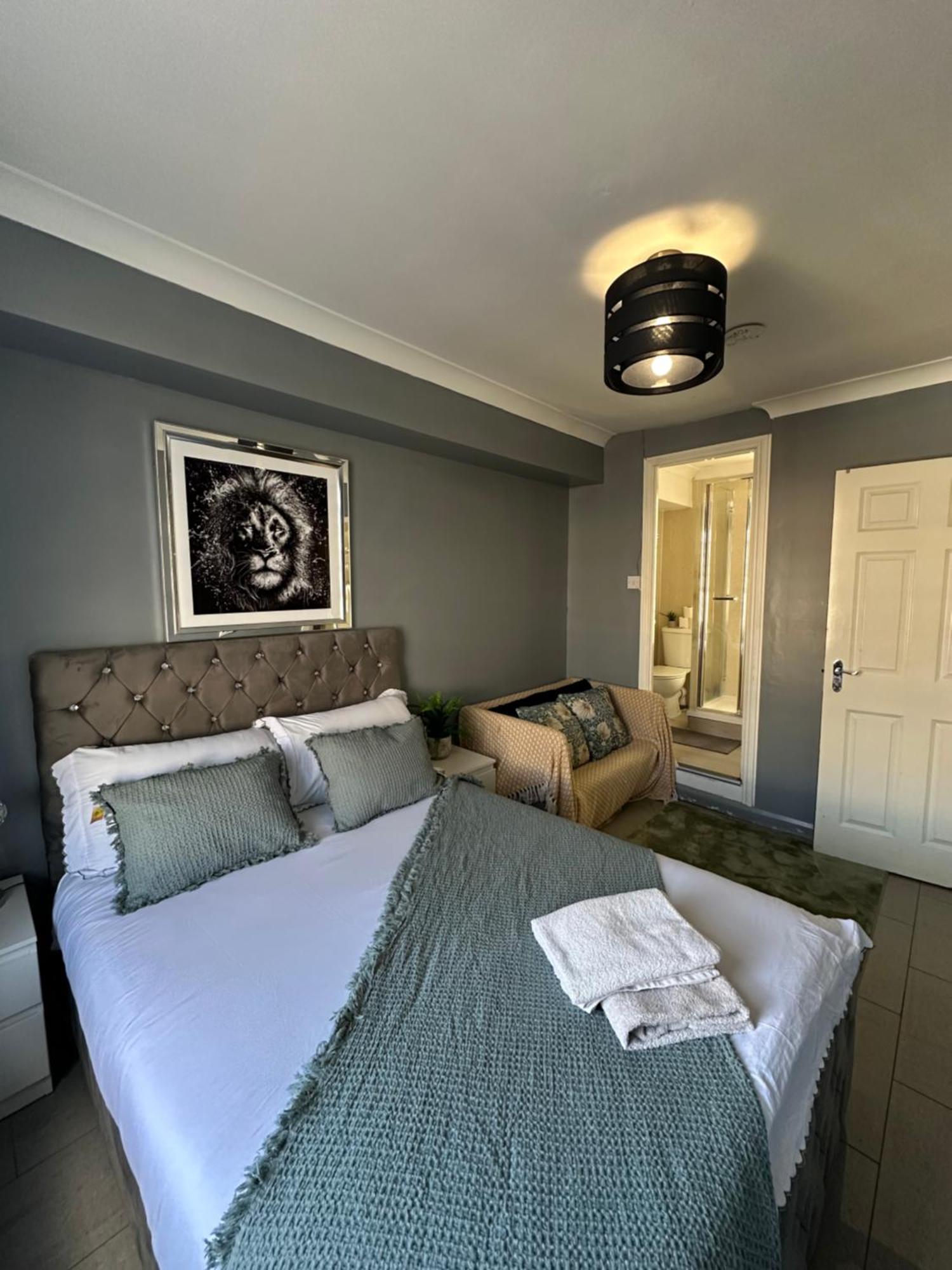 "Bright & Spacious" 3 Bedroom Flat By Kings Cross, St Pancras Station!!!!64 Londra Exterior foto