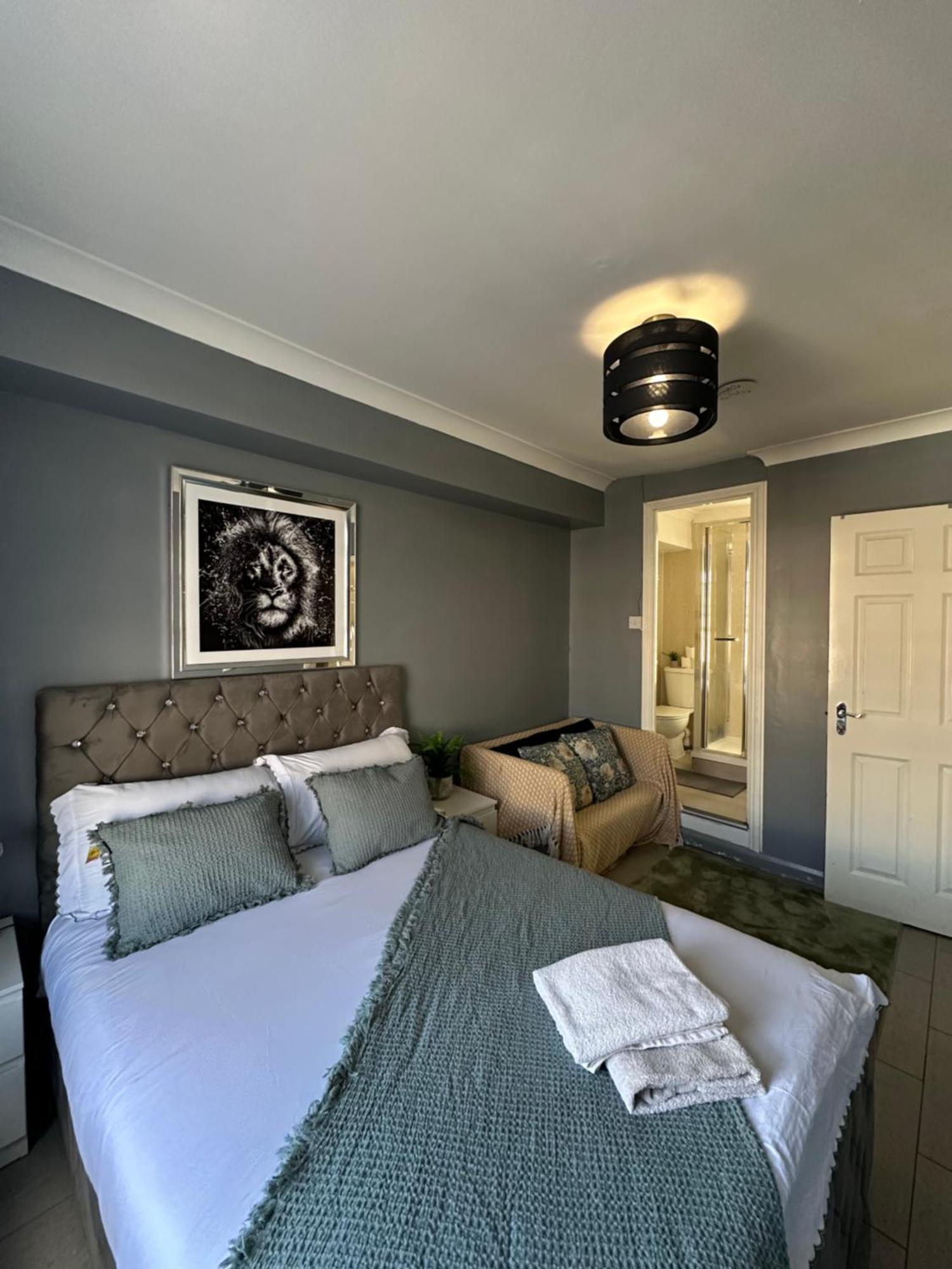 "Bright & Spacious" 3 Bedroom Flat By Kings Cross, St Pancras Station!!!!64 Londra Exterior foto