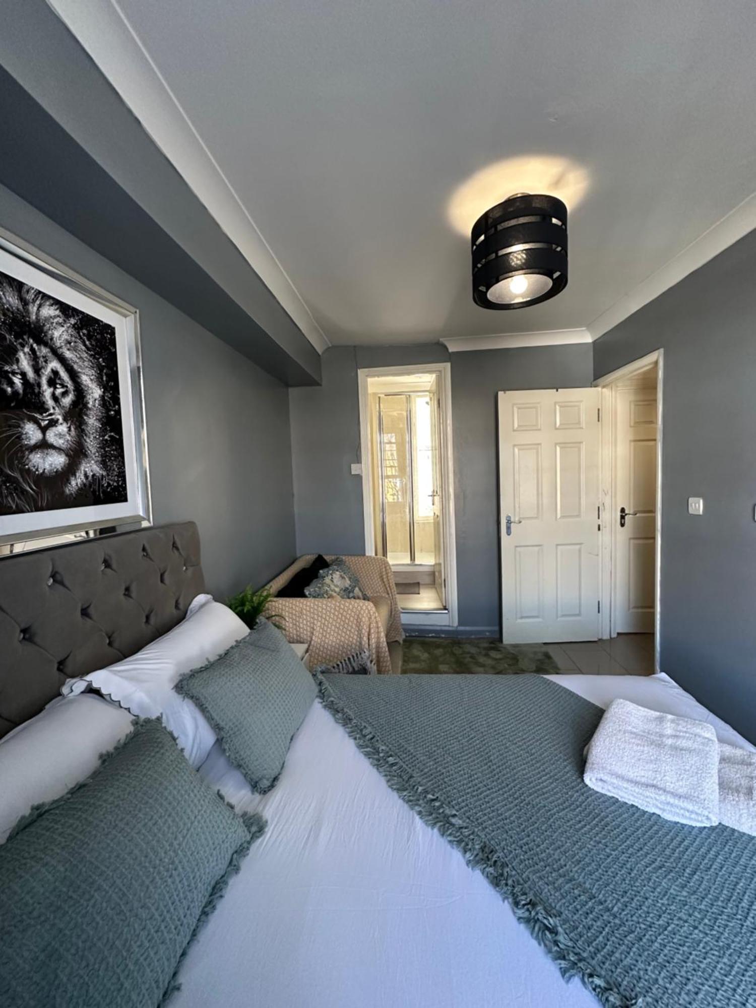 "Bright & Spacious" 3 Bedroom Flat By Kings Cross, St Pancras Station!!!!64 Londra Exterior foto